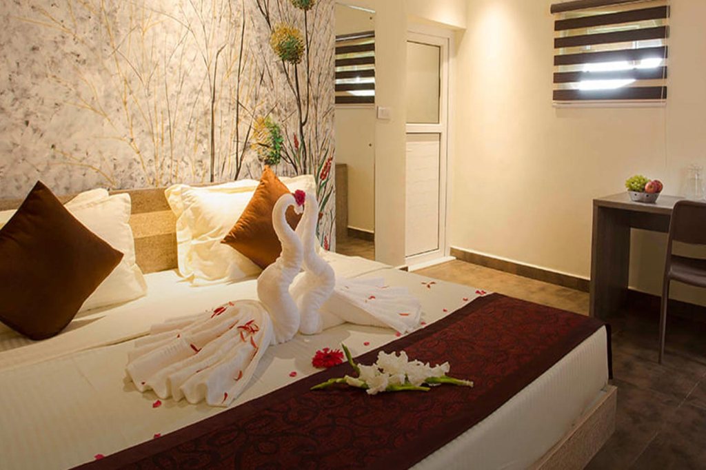 Spacious and well-furnished Deluxe Cave Room at Foggy Knolls Resort Vagamon