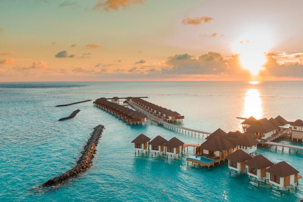 Top Travel Agencies in Maldives for Luxury, Honeymoon & Island Holidays