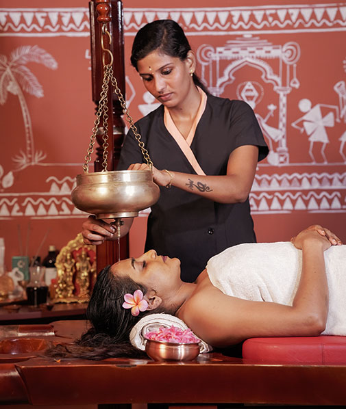 Traditional Ayurveda treatment at Ayurvedic resort in Kochi