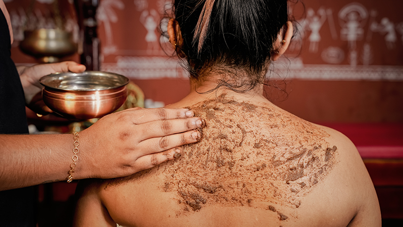 The Ritu Wellness Program at Akanta Ayurveda & Yoga offers personalized Ayurvedic care to support women's health, balance, and vitality.